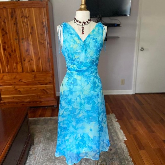 connected apparel Dresses & Skirts - Connected Apparel Y2K Fairy Blue Floral Chiffon Midi Dress Ruched Waist Size 14